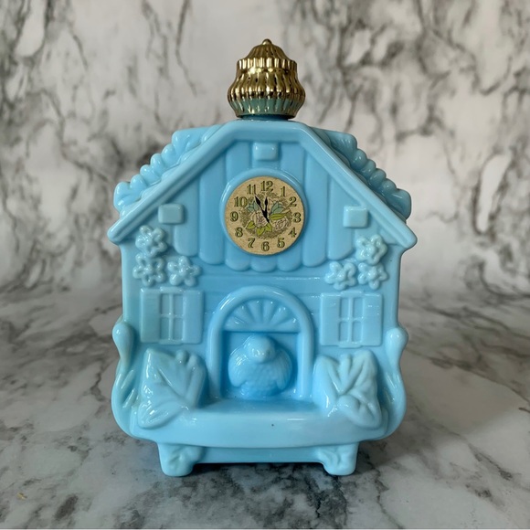 Vintage AVON Enchanted House Cuckoo Clock Light Blue Glass Cologne Bottle - Picture 2 of 4
